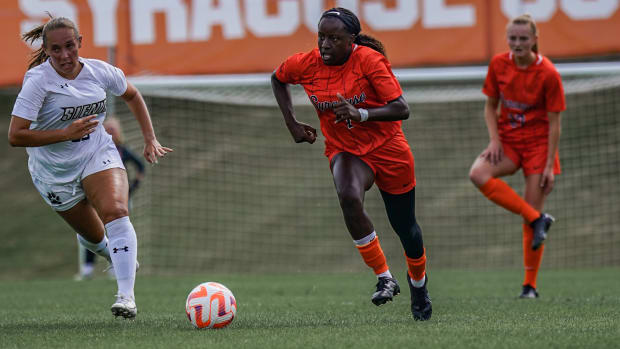 Syracuse WSoc Siena
